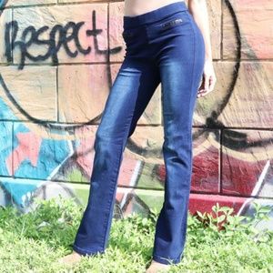 OhConcept NWT flare pull on stretch jeans.